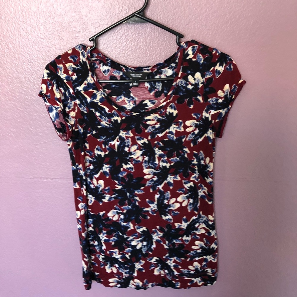 Simply Vera Vera Wang Floral Pattern T-Shirt